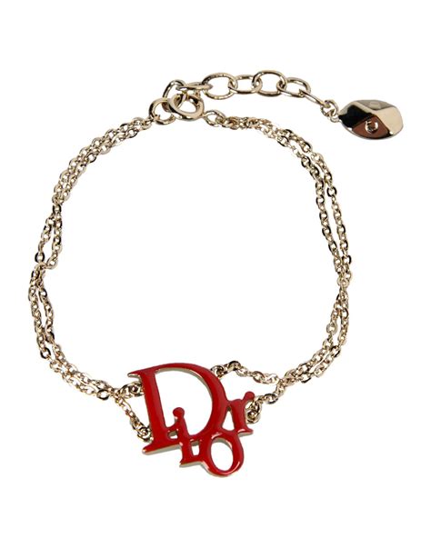 dior red string bracelet